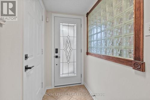 Bright & cheery tiled Foyer. - 70 College Circle, Ottawa, ON 