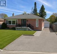 13 PATRICK DRIVE Aurora, ON L4G 2A6