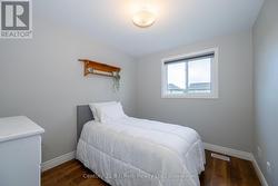 Bedroom 3 - 