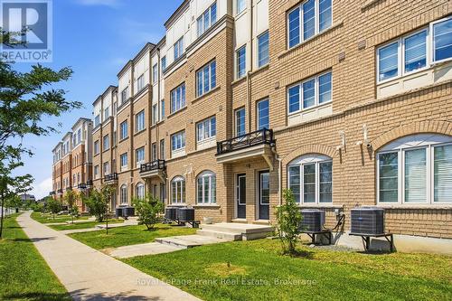 2292 Chevron Prince Path, Oshawa (Windfields), ON 