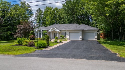 1090 Rue des Trilles  Prévost, QC J0R 1T0