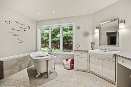Bathroom - 1090 Rue Des Trilles, Prévost, QC - Indoor Photo Showing Bathroom