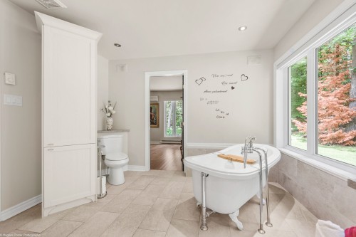 Bathroom - 1090 Rue Des Trilles, Prévost, QC - Indoor Photo Showing Bathroom