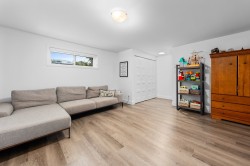 Family Room - 