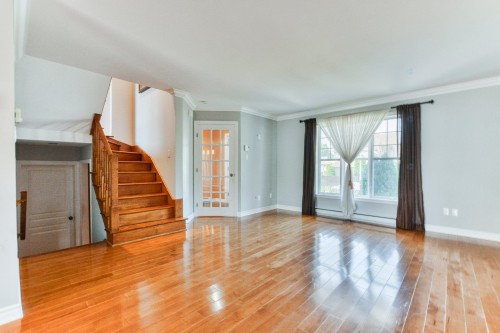 Salon - 15 92E Avenue E., Blainville, QC - Indoor Photo Showing Other Room