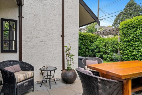 #9-977 Convent Pl, Victoria, BC 