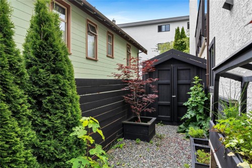 #9-977 Convent Pl, Victoria, BC 