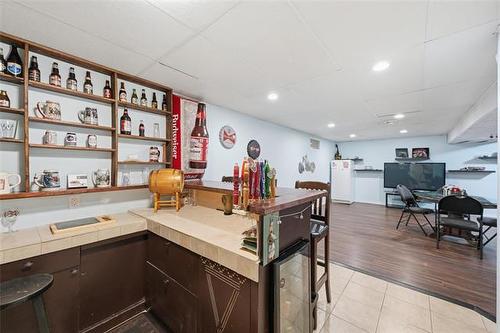 382 Arthur Wright Cr, Winnipeg, MB 