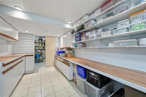 382 Arthur Wright Cr, Winnipeg, MB 