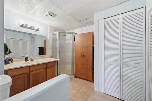 382 Arthur Wright Cr, Winnipeg, MB 