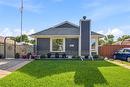 382 Arthur Wright Cr, Winnipeg, MB 