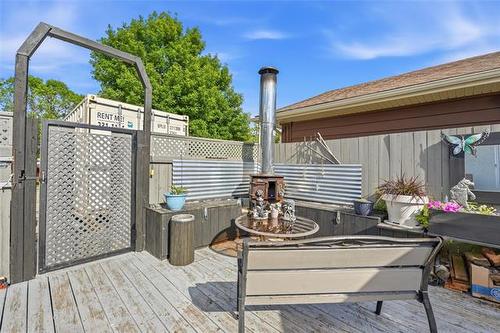 382 Arthur Wright Cr, Winnipeg, MB 