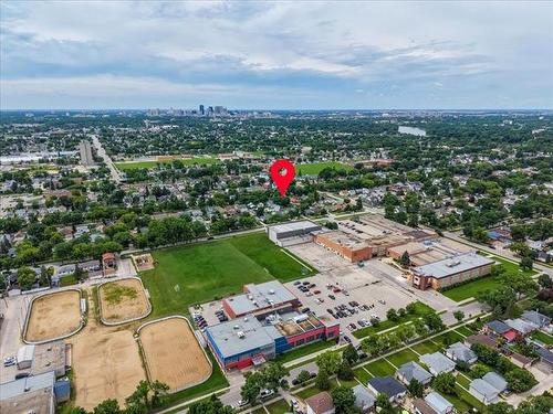 417 Melbourne Ave, Winnipeg, MB 
