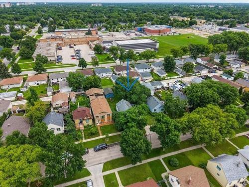 417 Melbourne Ave, Winnipeg, MB 