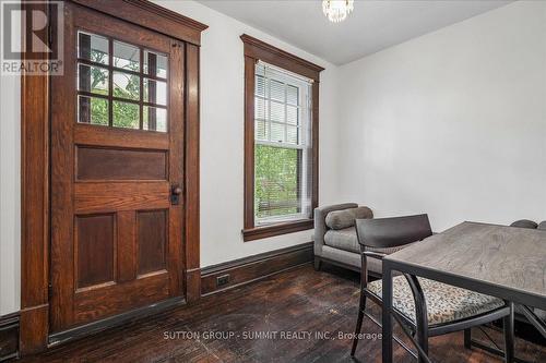 Den with walkout to roof balcony - 33 Saint Clair Avenue, Hamilton, ON 