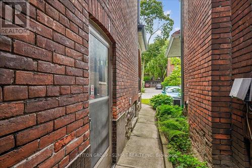 33 Saint Clair Avenue, Hamilton, ON 