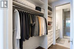 Walk in Closet - 