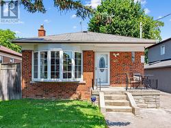 40 TANSLEY AVENUE Toronto, ON M1J 1P3