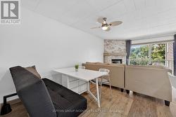 Dinette or fold down the futon - 