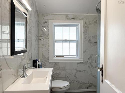 974 Mclean Street, Halifax, NS 