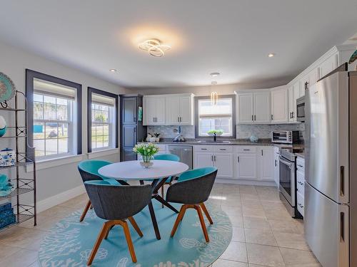 112 North Range Cross Road, Barton, NS - Indoor