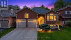 61 MACLAREN AVENUE Barrie, ON L4N 5T4