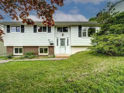 111 Dorothea Drive  Dartmouth, NS B2W 2E7