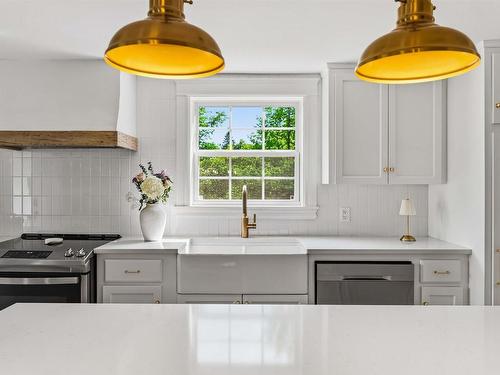 17 Kendall Lane, Currys Corner, NS - Indoor Photo Showing Kitchen