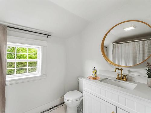17 Kendall Lane, Currys Corner, NS - Indoor Photo Showing Bathroom