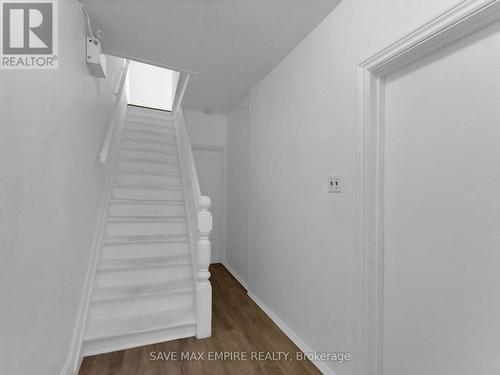 19 Minto Street, Toronto, ON - Indoor Photo Showing Other Room