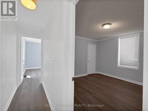 19 Minto Street, Toronto, ON - Indoor Photo Showing Other Room