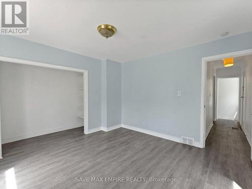 19 Minto Street, Toronto, ON - Indoor Photo Showing Other Room