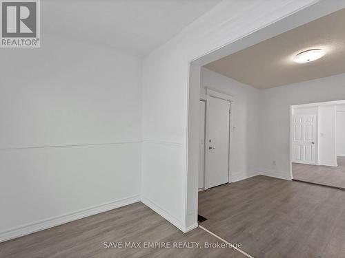 19 Minto Street, Toronto, ON - Indoor Photo Showing Other Room
