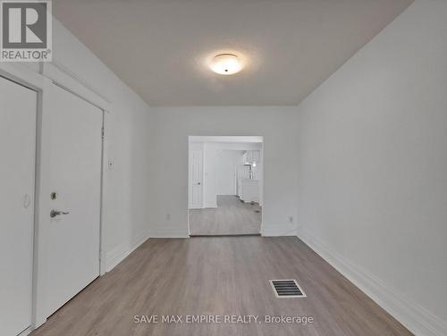19 Minto Street, Toronto, ON - Indoor Photo Showing Other Room