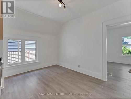 19 Minto Street, Toronto, ON - Indoor Photo Showing Other Room