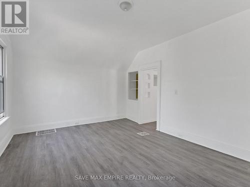 19 Minto Street, Toronto, ON - Indoor Photo Showing Other Room