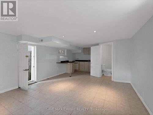 19 Minto Street, Toronto, ON - Indoor Photo Showing Other Room