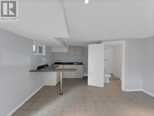 19 Minto Street, Toronto, ON - Indoor Photo Showing Other Room
