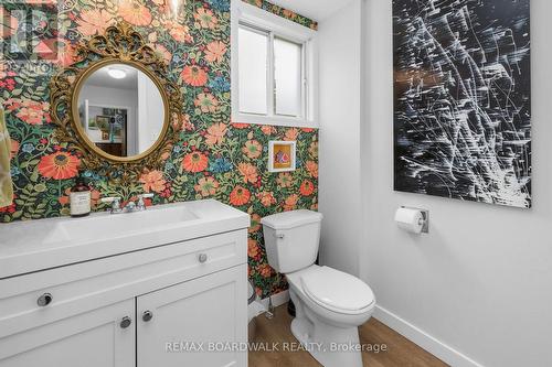 8 Jessie Drive, Perth, ON - Indoor Photo Showing Bathroom