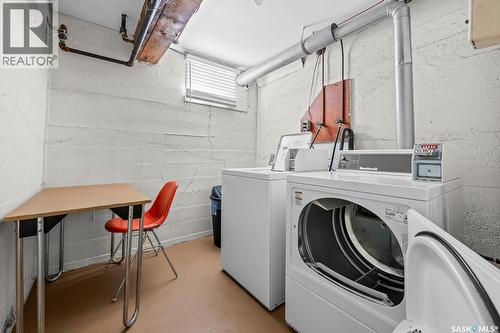 1875 Ottawa Street, Regina, SK - Indoor Photo Showing Laundry Room