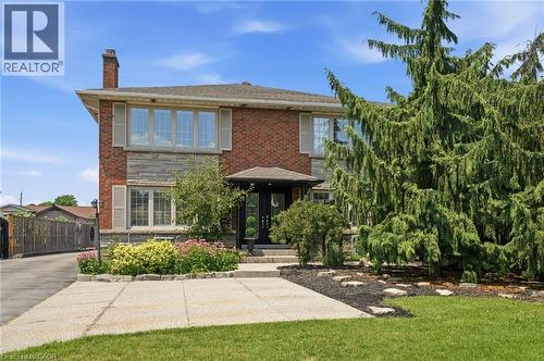 33 Centennial Parkway S, Hamilton, ON - Outdoor
