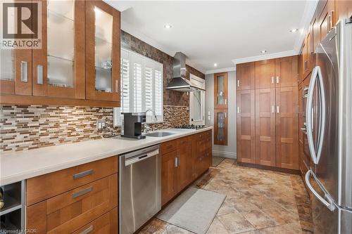 33 Centennial Parkway S, Hamilton, ON - Indoor Photo Showing Kitchen