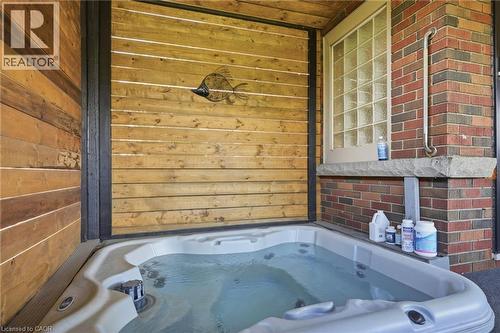 33 Centennial Parkway S, Hamilton, ON - 