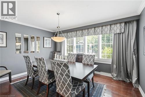 33 Centennial Parkway S, Hamilton, ON - Indoor Photo Showing Dining Room