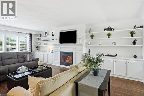 33 Centennial Parkway S, Hamilton, ON - Indoor Photo Showing Living Room With Fireplace