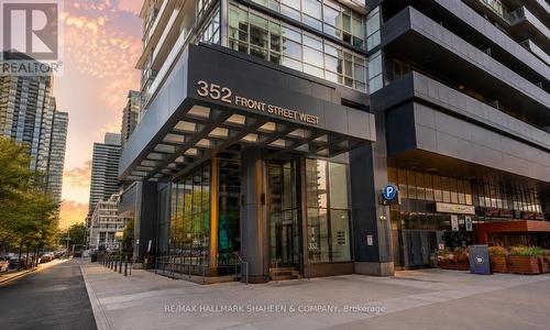 1815 - 352 Front Street W, Toronto, ON 