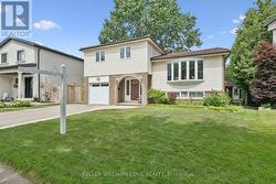 495 TIPPERTON CRESCENT  Oakville, ON L6L 5E1