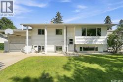 1009 East CENTRE  Saskatoon, SK S7J 3A2
