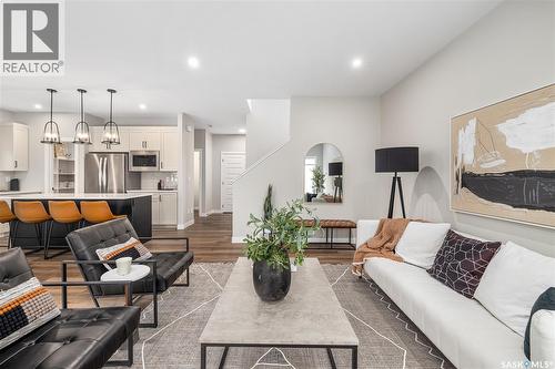281 Lakeside Boulevard, Martensville, SK - Indoor Photo Showing Living Room