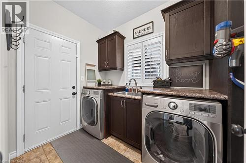 101 Fitzgerald Drive, Cambridge, ON - Indoor Photo Showing Laundry Room